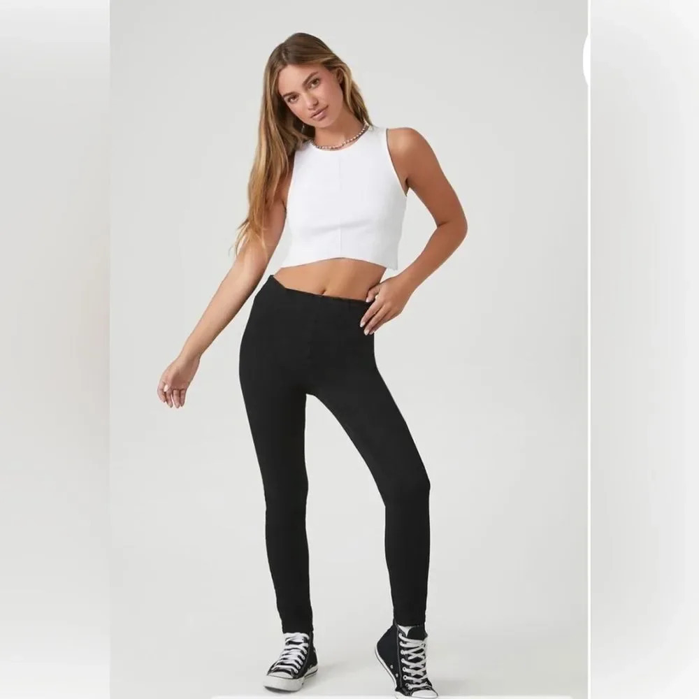 Forever 21 Women’s Black Skinny Jeans